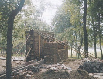 Earth Tamping for the West Lake Exhibition, Hangzhou (2000) by Wang.