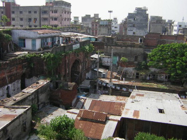 Courtyard and the Southern Wing of Bara Katra (Hossain, 2006).