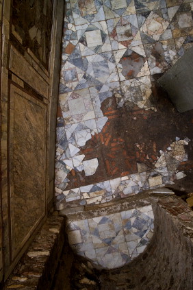 Palazzo Valentini, area along via di S. Eufemia, Domus B, apsidal aula with opus ...