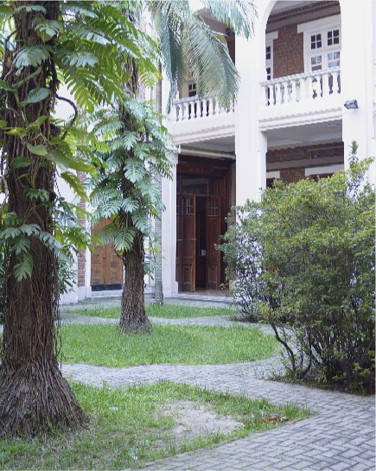 A courtyard in Main Building, HKU.