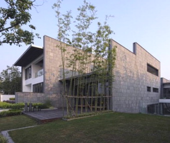 The Bay, Shanghai (2010) by Chang.