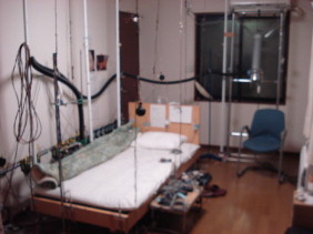 Photo of experimental chamber.