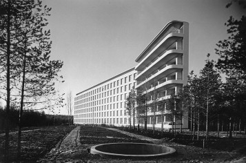 Paimio Sanatorium by Aalto, 1928–32. Photo: Photographer unknown, Alvar Aalto ...